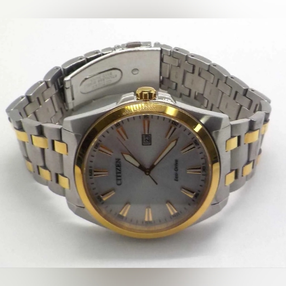 **SOLD/OTHER PLATFORM** Citizen Eco-Drive Men's Corso Two-Tone Stainless Steel - Picture 4 of 9